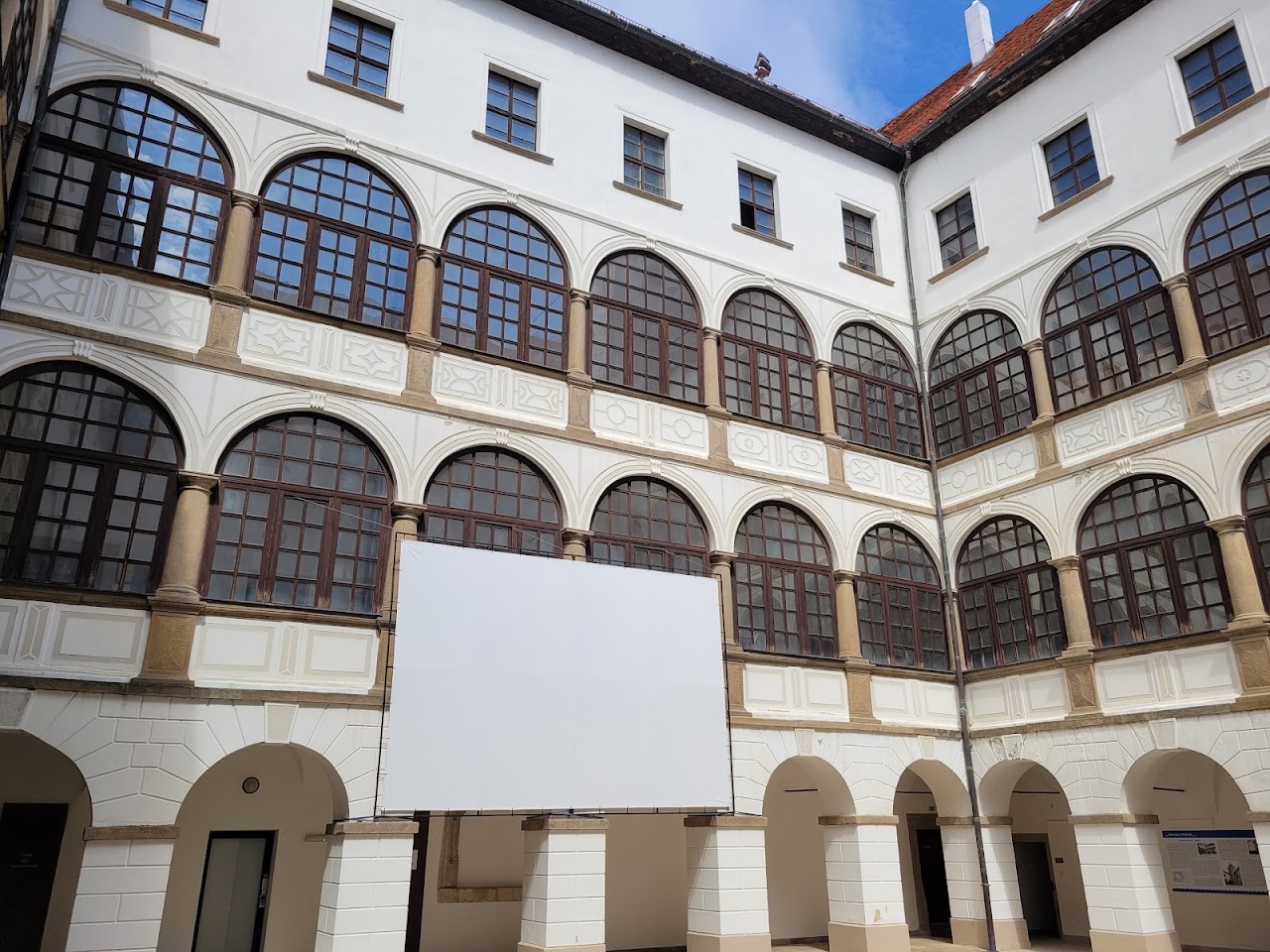 Letní kino Uherský Ostroh (zámek)